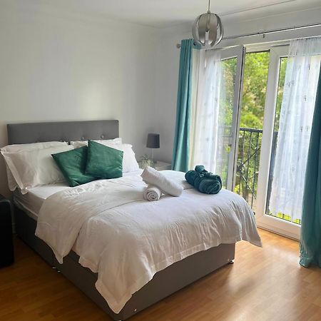 Luxury Rooms And An En-Suite Room With Free Wi-Fi Clarendon Way 科尔切斯特 外观 照片