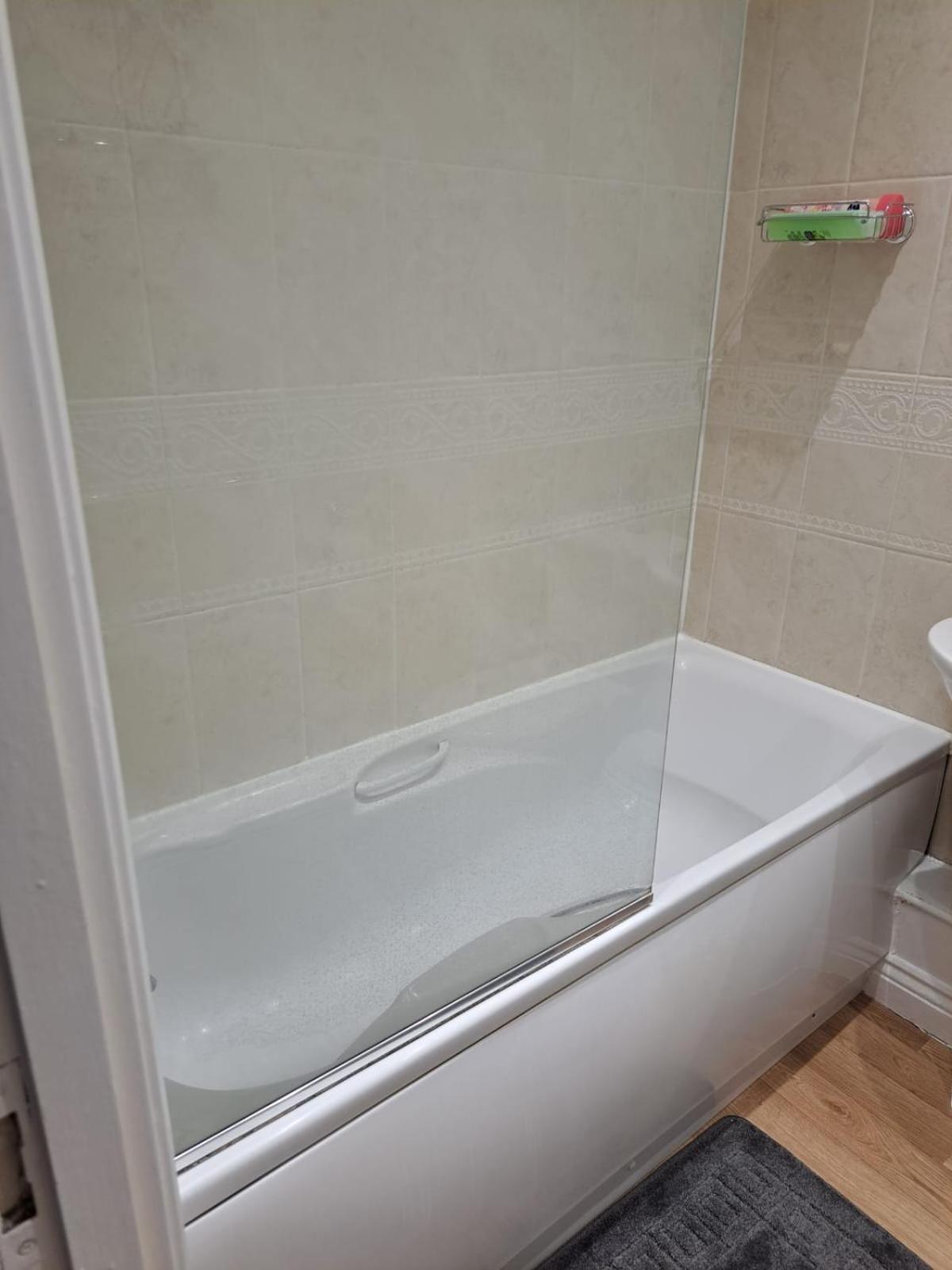 Luxury Rooms And An En-Suite Room With Free Wi-Fi Clarendon Way 科尔切斯特 外观 照片