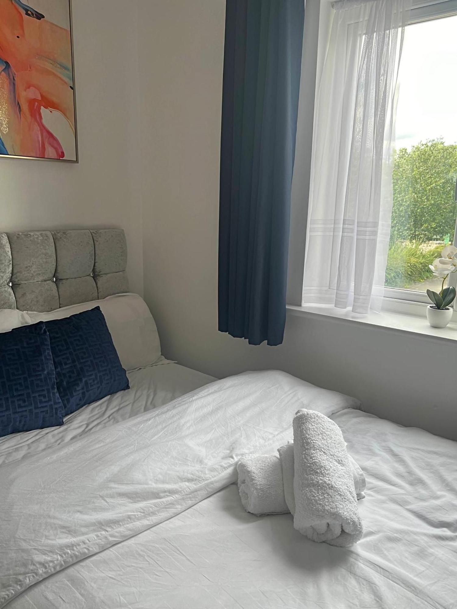 Luxury Rooms And An En-Suite Room With Free Wi-Fi Clarendon Way 科尔切斯特 外观 照片