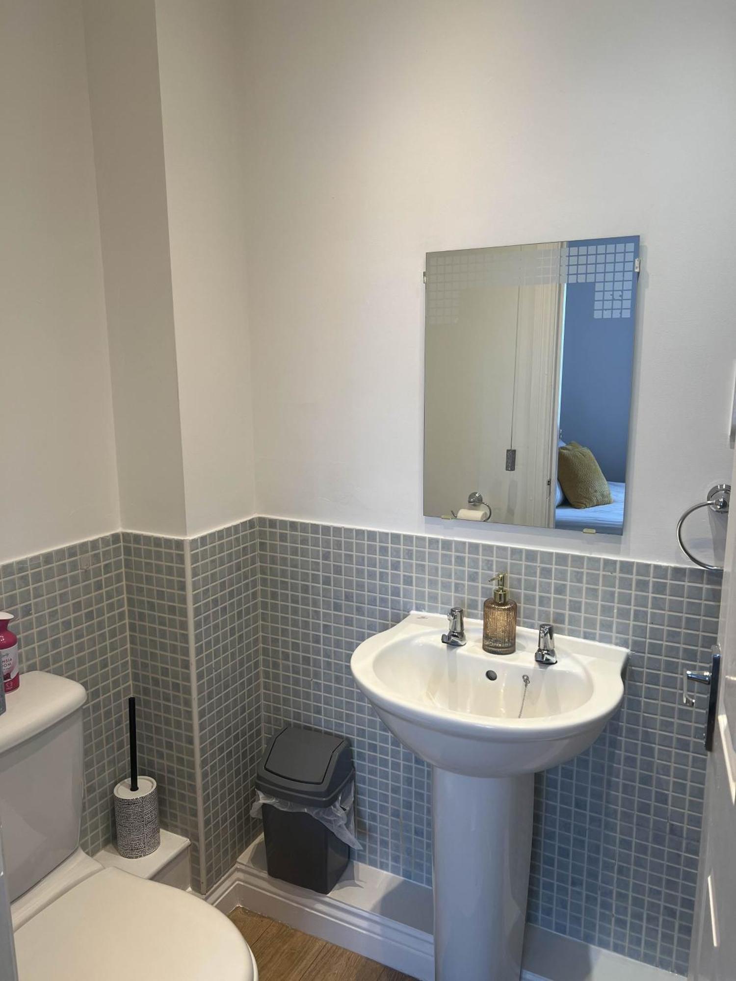 Luxury Rooms And An En-Suite Room With Free Wi-Fi Clarendon Way 科尔切斯特 外观 照片