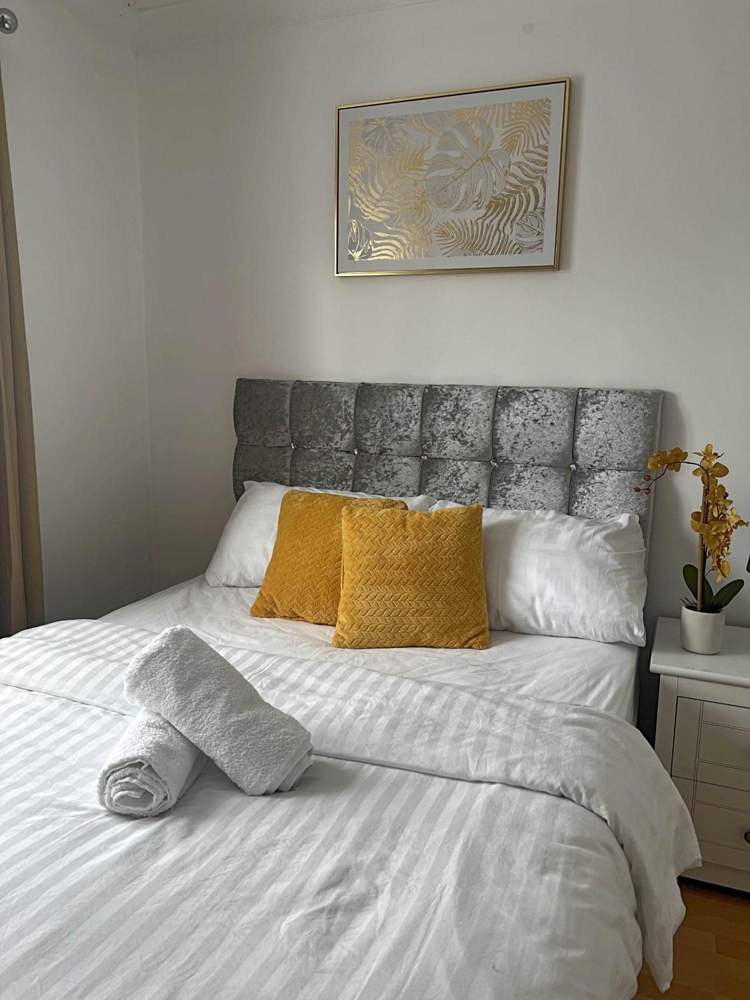 Luxury Rooms And An En-Suite Room With Free Wi-Fi Clarendon Way 科尔切斯特 外观 照片